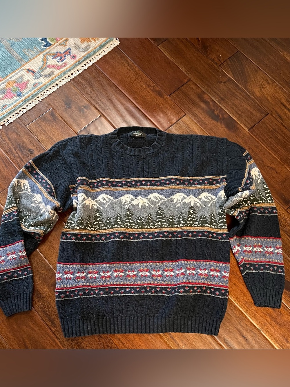Dark Navy Men's Cable-Knit Mountain Pattern Sweater